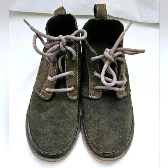 UGG Neumal GREY SUEDE HIGH TOP Unisex  SHOES SIZE US 5 S/N 1020369 - Picture 3 of 9